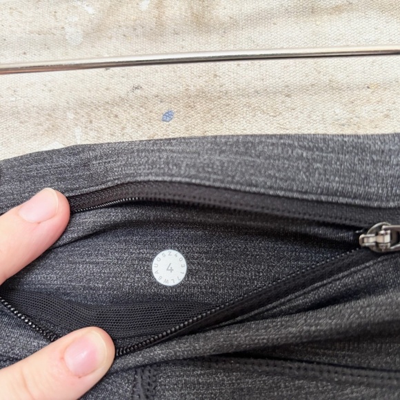 Lululemon Speed Up Tight Full-On Luxtreme Brushed 28", Heathered Black - Picture 4 of 4